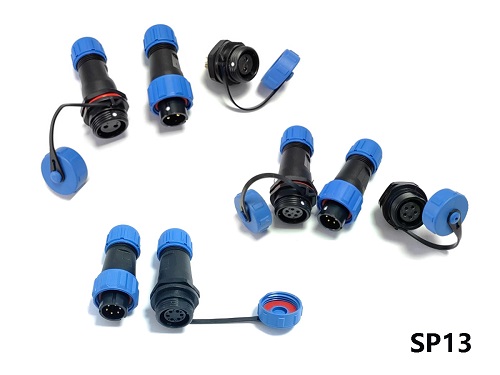 産業用アプリケーションに IP68 コネクタを選択する理由